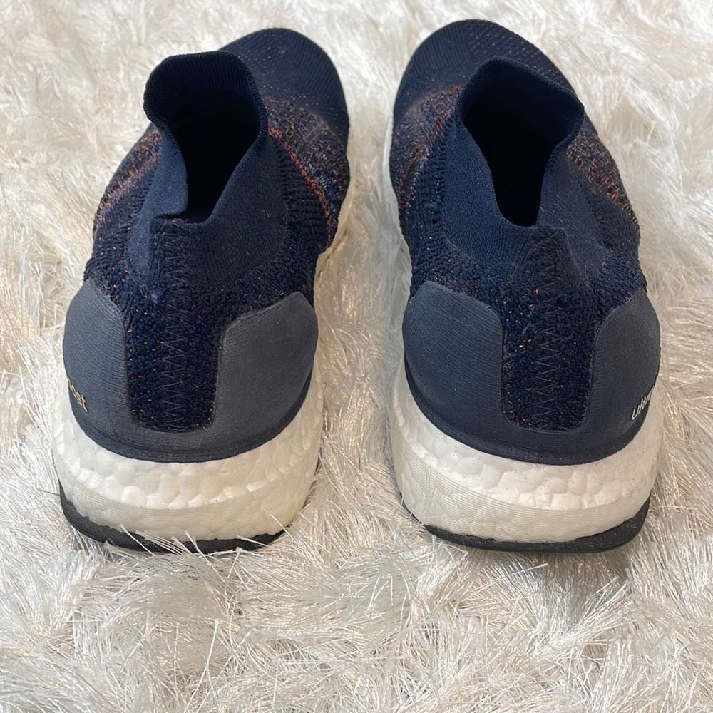 Unisex Adidas Ultra Boost Laceless Shoe￼ - Picture 4 of 6